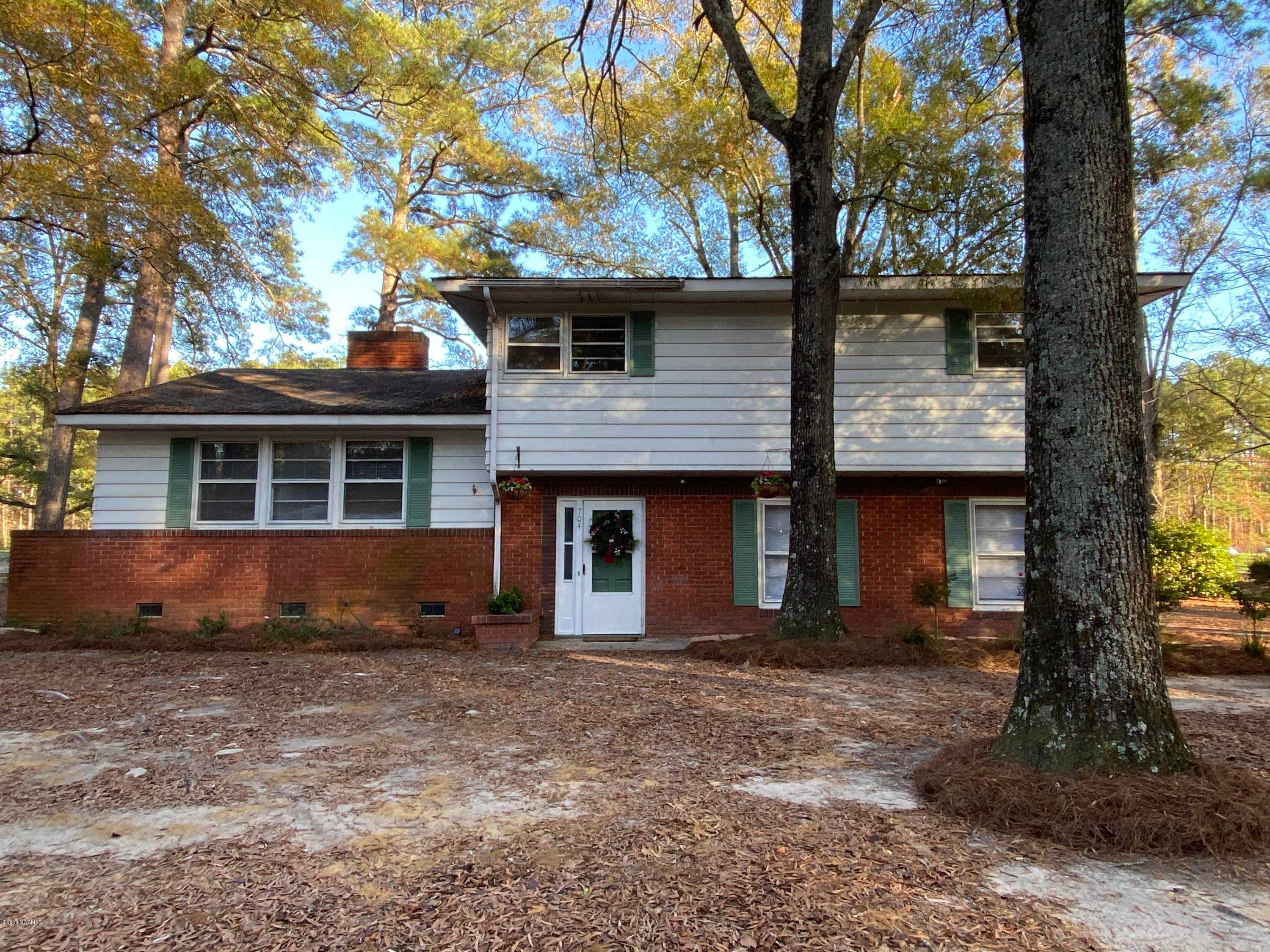 704 Mcneill, 100247289, Laurinburg, Single Family Residence,  sold, Alicia Krout, Realty World Graham/Grubbs & Associates